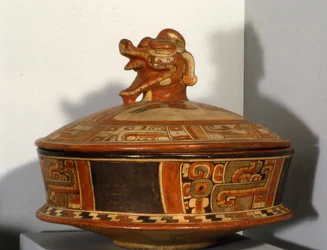 Begräbnisgefäß, Mundo Perdido, Frühklassische Periode 300-600 n. Chr.